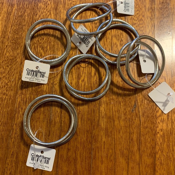 Crate and Barrel brand new 6 napkin Rings - Picture 2 of 3